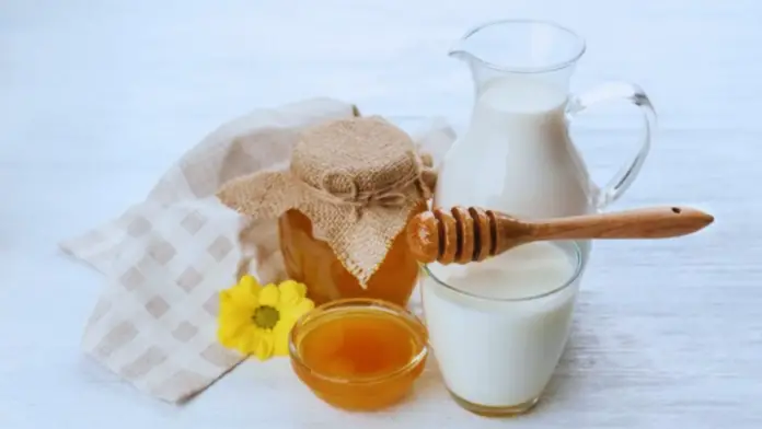 Milk Delights Moisturizing Honey Face Wash